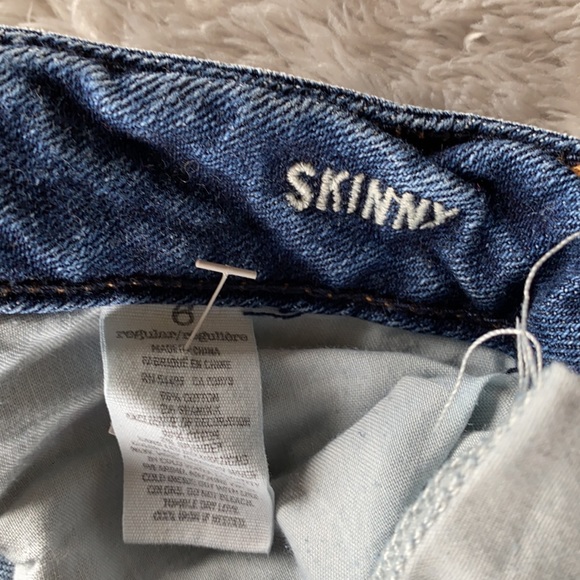 American Eagle size 6 skinny jeans - Picture 4 of 4